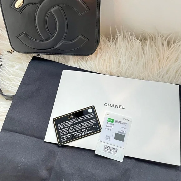 AUTH CHANEL 19K CC Mania Small Flap Bag BLACK/GOLD Full Set RECEIPT - Picture 2 of 12